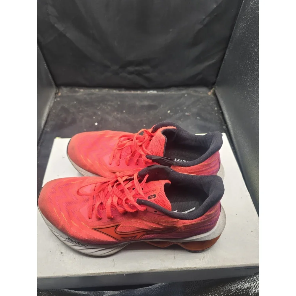 Womens Mizuno Wave Creation 25 - US size‎ 8.5 Fire Pink / Wht - Brand New